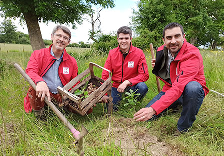 Plantation des arbres avec Naudet Reboisement