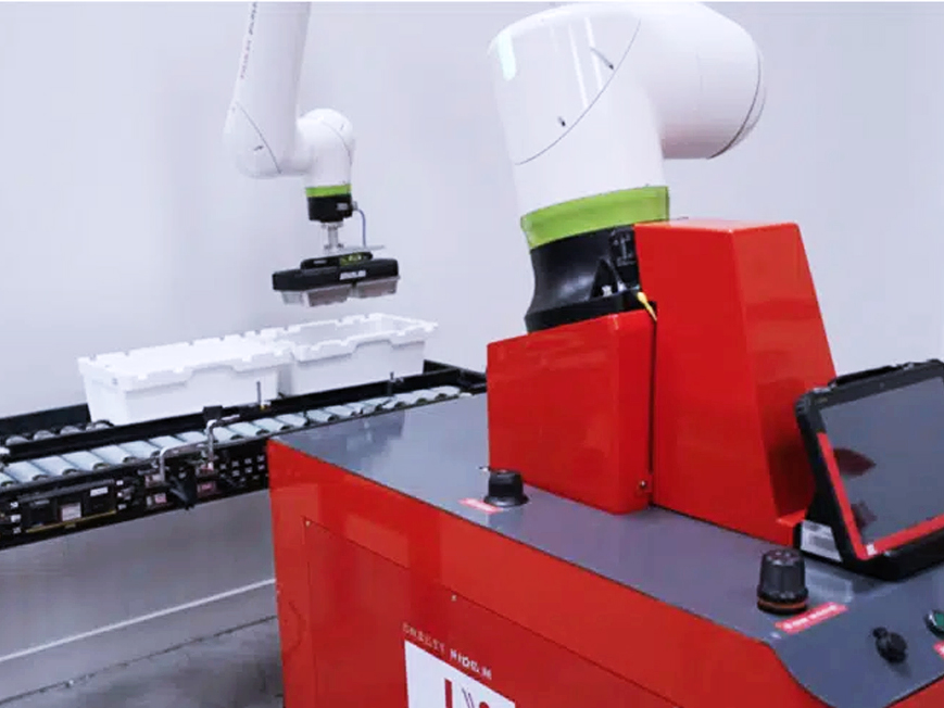 Encaisseuse cobotique polyvalente - JYGA
