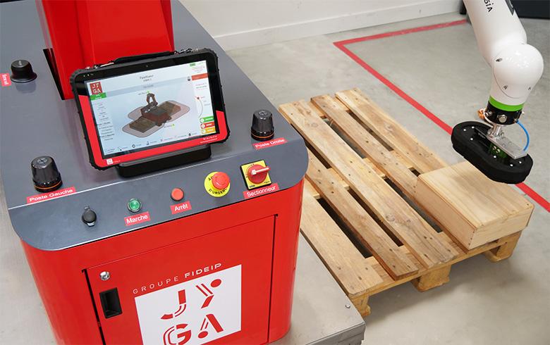 Cobot de palettisation de caisses de vin