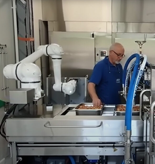 Conditionnement de plats cuisinés dans des Bacs Inox | JYGA
